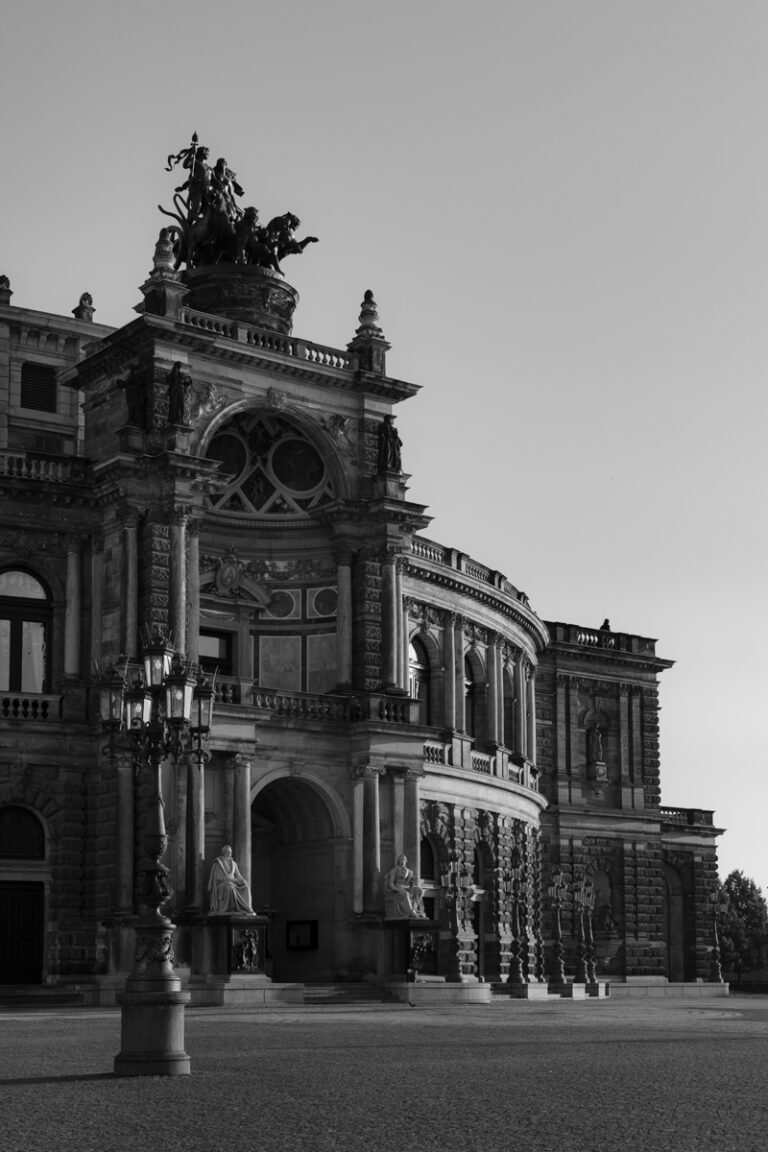 Dresden 15 Semperoper Dresden bei Sonnenaufgang – Hochzeitsfotograf Dresden